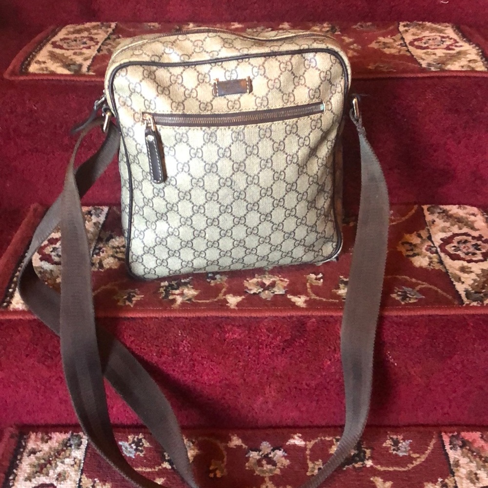 💯 authentic Gucci bag excellent condition